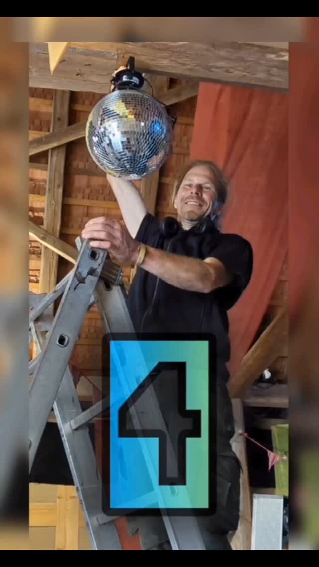 Beppo Straßenkehrer Weißheiten helfen bei den Vorbereitungen ungemein...(Momo)
#ziegenhofschleckweda #sommerhighlight #schleckweda #ziegenhof #burgenlandkreis #zeitz #milchhandwerk #soul #bioziegenkäse #blusofa #groovynight